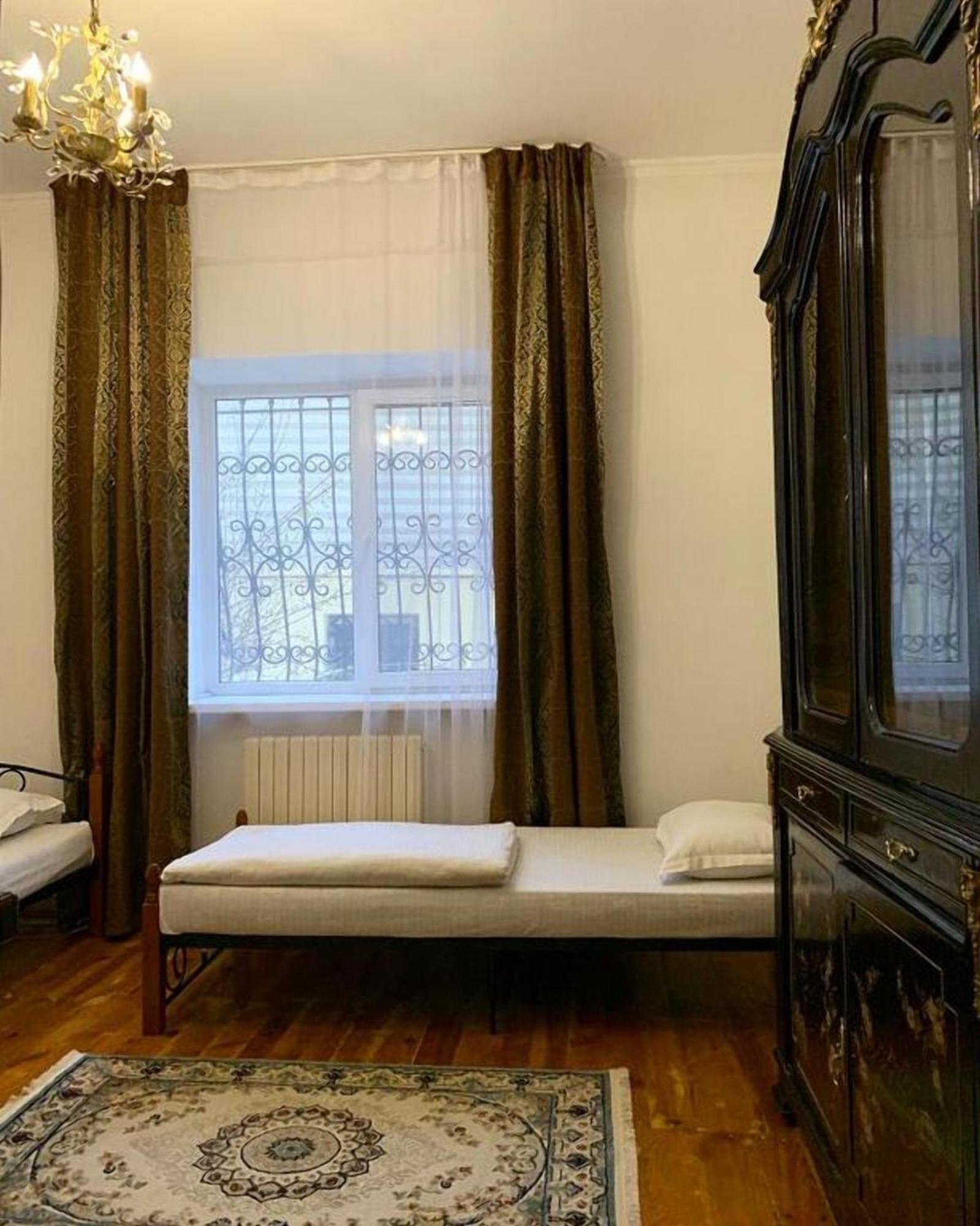 Hotel Sweet Vibe à Almaty Extérieur photo